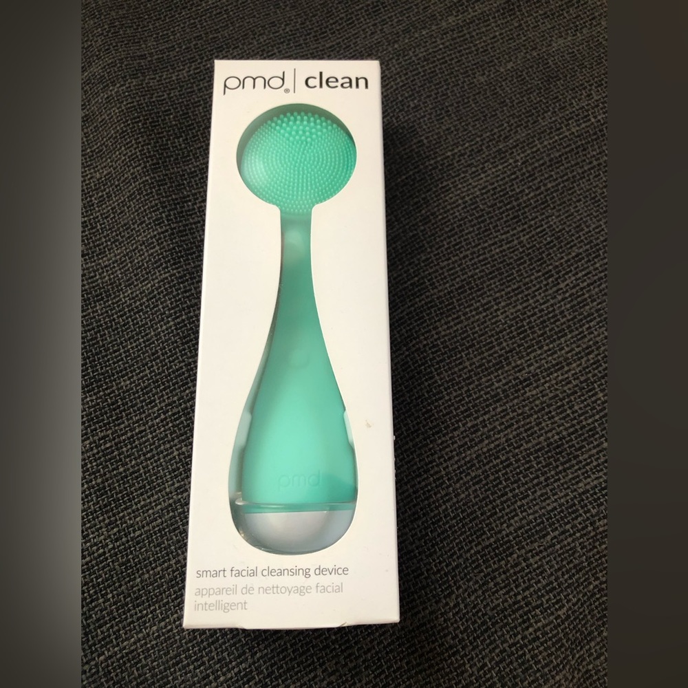 PMD Clean Smart Facial Cleansing Device in Teal Green Blue